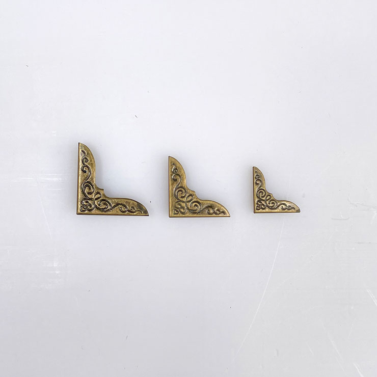 گوشه گیر طرح دار زردقلم تکی