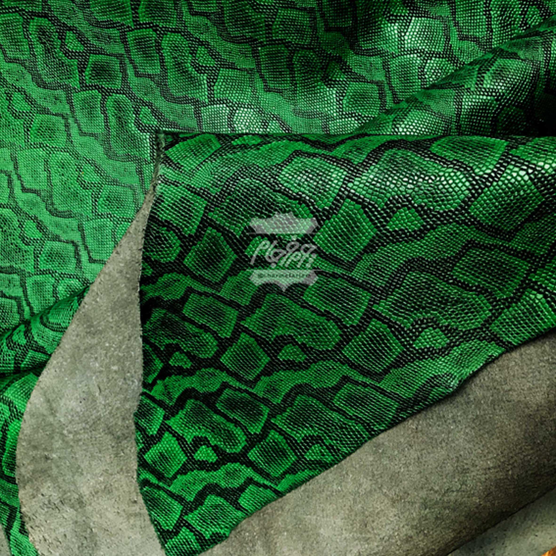 چرم گاوی طرح snake (ماری) رنگ سبز روشن