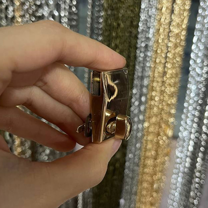 قفل پیچکی عمودی