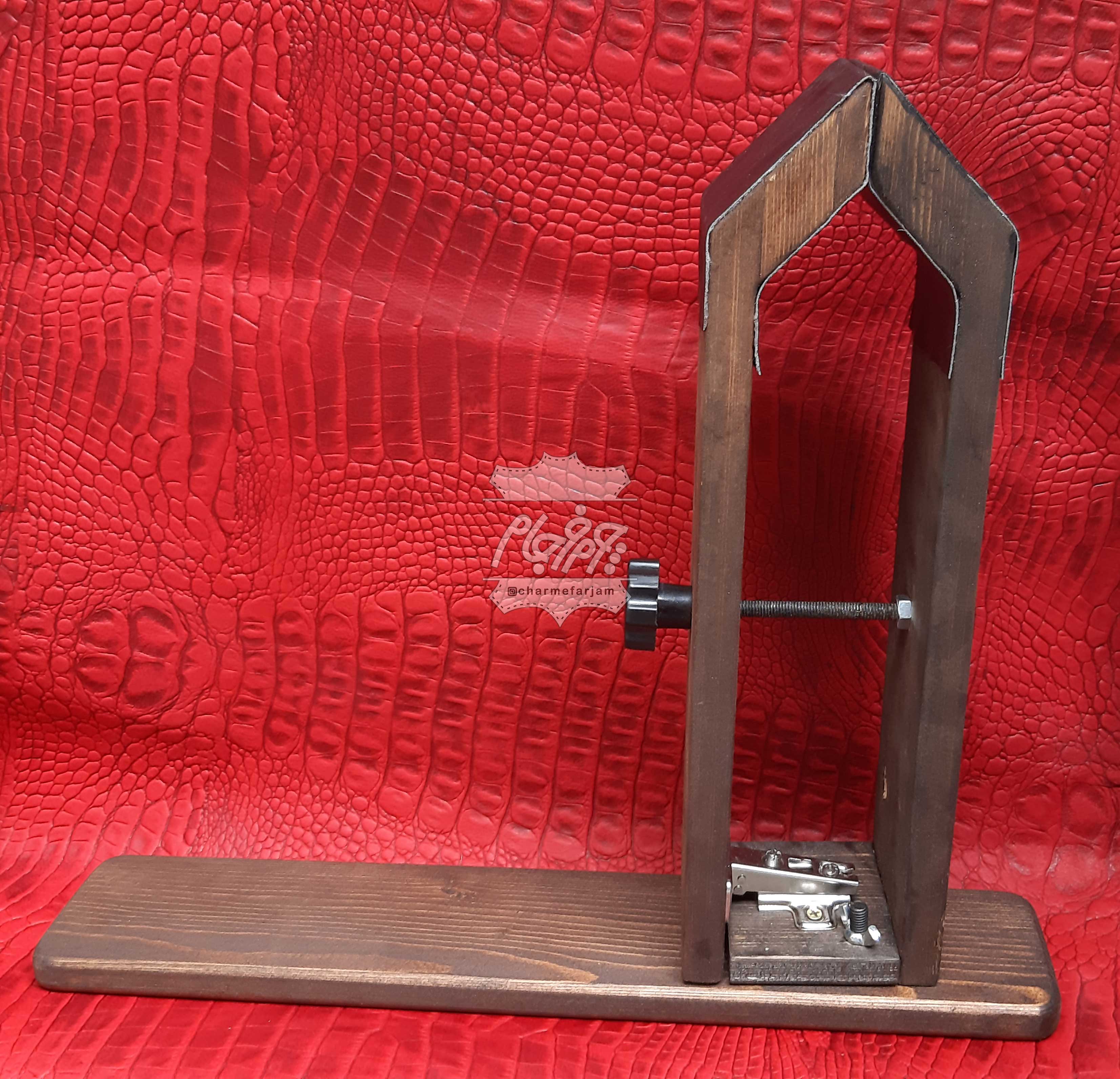 گیره پااسبی